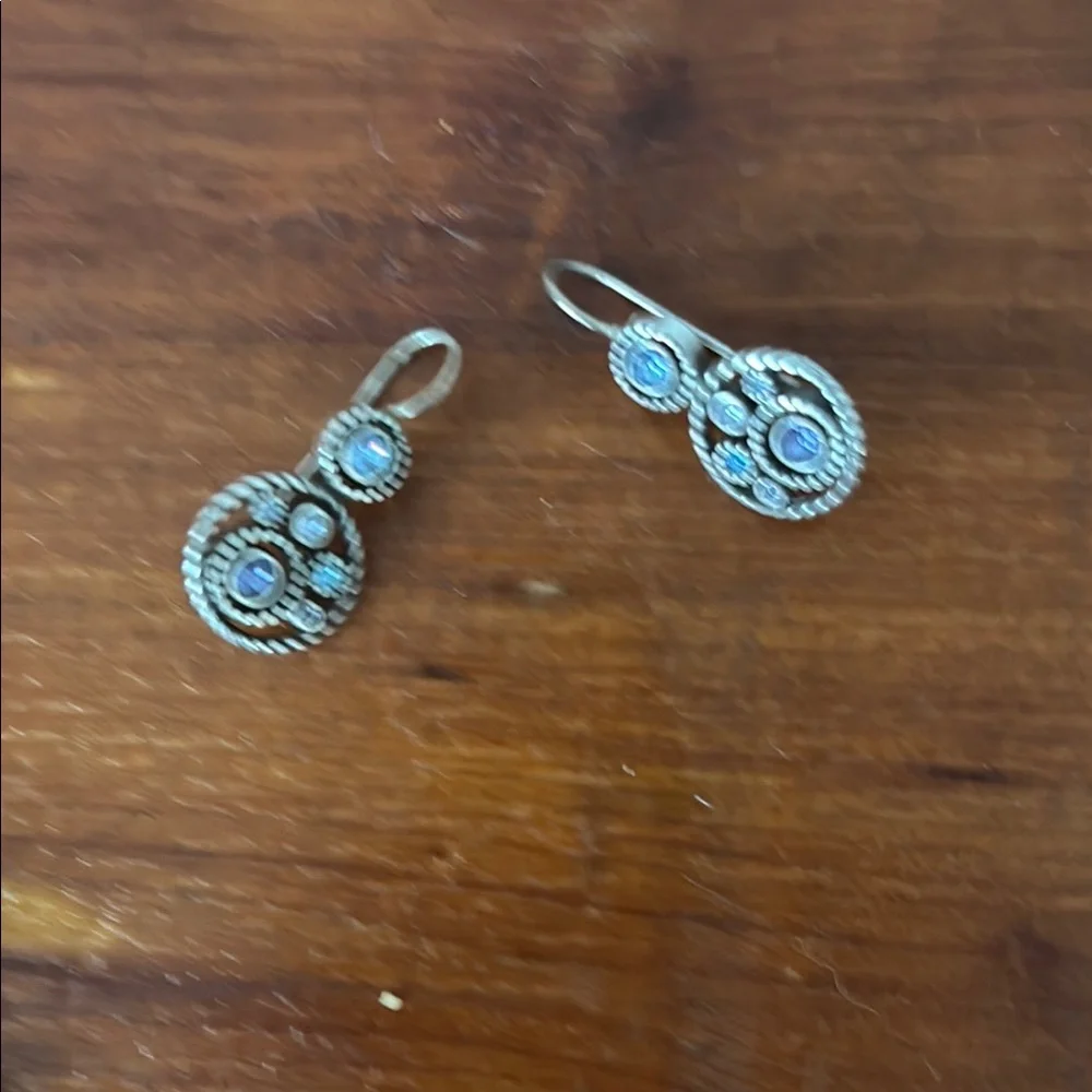 Elegant Silver and Blue Jewelry Set - Picture 5 of 6